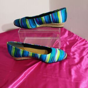 Ros Hommerson Women's SZ 8W Multicolor Striped Flats Heel 1" Fabric Uppers.